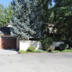 Hidden Creek Dental - Dentist At 580 W Parkcenter Blvd, Boise, ID 83706 1 Professional portrait of a dentist