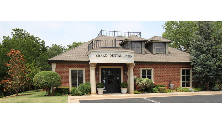 Grand Dental Studio Grand Dental Studio