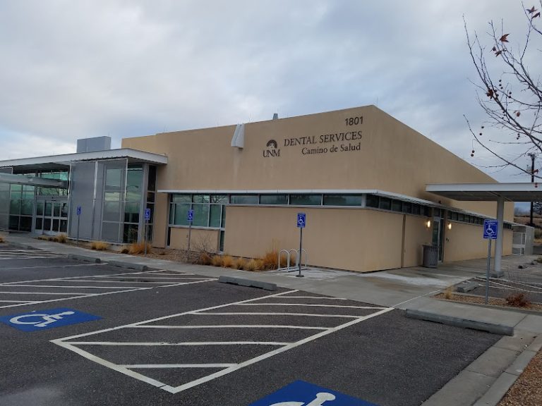 UNM Department of Dental Medicine Residency Clinic UNM Department of Dental Medicine Residency Clinic
