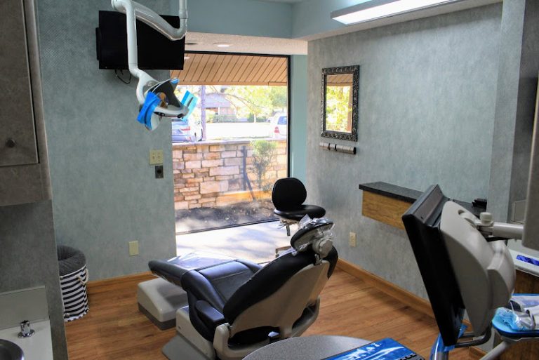 Columbia Smiles - Dentist At 1801 Charleston Hwy Ste A, Cayce, SC 29033 2 photo 04cabfbf 442b 453c b6a5 94f1fc742a85 768x513