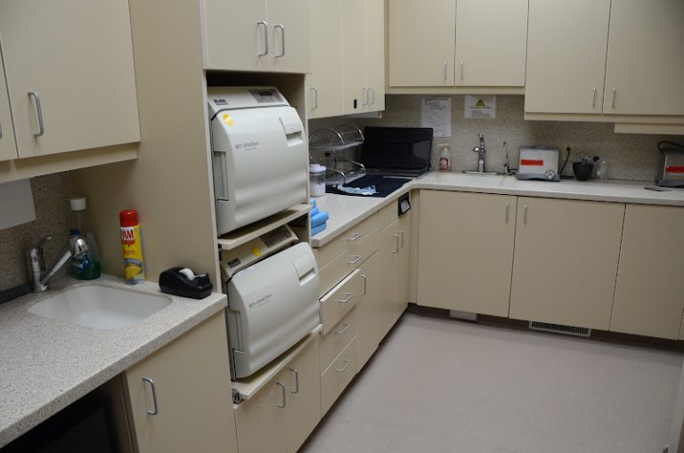 Monroe County Family Dental - Dentist At 857 S Auto Mall Rd, Bloomington, IN 47401 5 photo 05ea5a7f 078b 435b b71c 357e95293579 768x509