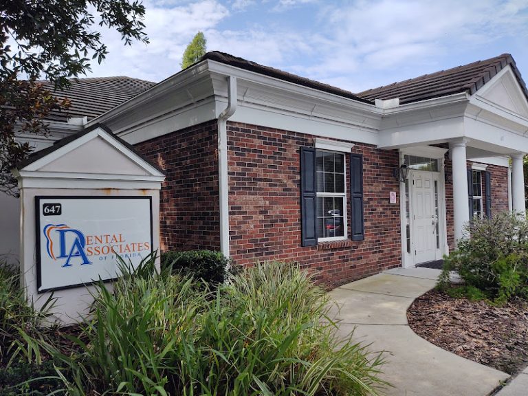 Dental Associates of Florida - Central Brandon - Dentist At 647 W Lumsden Rd, Brandon, FL 33511 4 photo 068a8968 a7eb 447a 9d29 bdaa6939af60 768x576