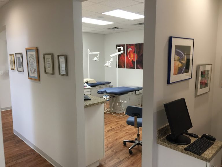 Florida Smile Design - Dentist At 8312 US-301 #101, Parrish, FL 34219 5 photo 0b11d7e5 6316 446d 8a10 79c5602bf745 768x576