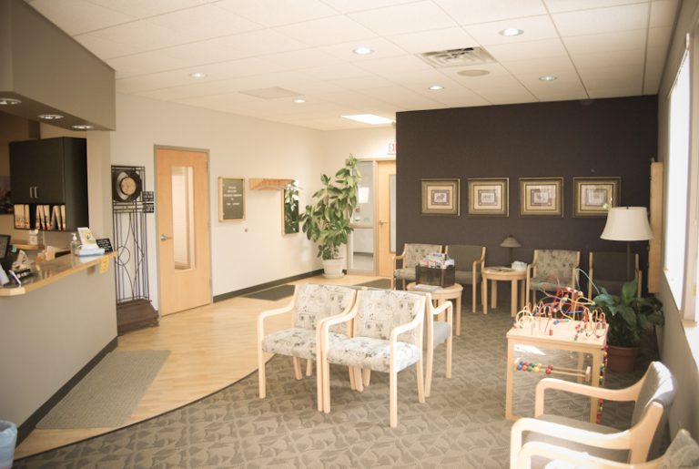 Edwards Smith Family Dentistry - Dentist At 220 W Ridgeway Ave #201, Waterloo, IA 50701 2 photo 0da0a1df ff49 4d64 a3fe 89a3fed563d4 768x515
