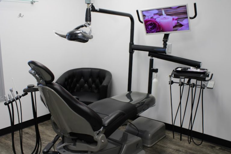 Lakewood Dental of Colorado: Tariq Sawaqed DDS - Dentist At 84 Garrison St Suite A, Lakewood, CO 80226 2 photo 12c915d5 36d7 4c33 b8b0 c8303af3d186 768x513