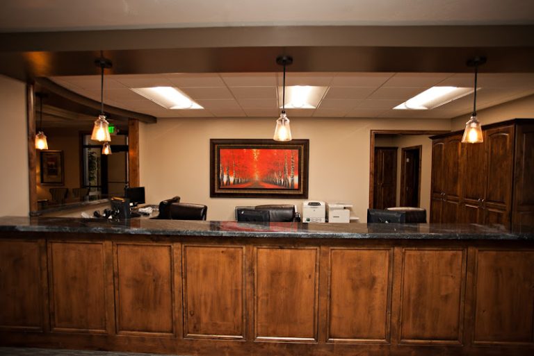 Dr. Devin Thompson DDS: Idaho Falls Dental Group - Dentist At 3830 S 25th E, Idaho Falls, ID 83404 2 photo 150d1a16 5b90 4e3a 8293 a9e09b81aede 768x513