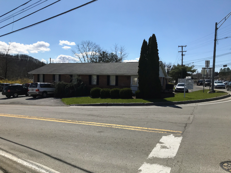 Princeton Dental Center - Dr. Veneri - Dentist At 100 Morrison Dr, Princeton, WV 24740 3 photo 18a13c1e d5d1 47fa a1bc a010154b6260 768x576