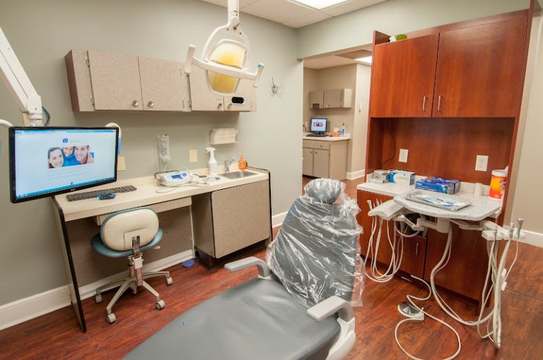 Village Dental Group - Dentist At 1151 S High St, Columbus, OH 43206 2 photo 2c0e647f 62c3 46d6 8ccd f834f1e6c795 768x510