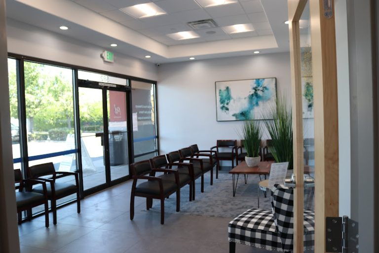 Professional Dental - Dentist At 582 E University Pkwy, Orem, UT 84097 4 photo 34a3bcd5 b94a 4cce 8d57 b7484706962b 768x513