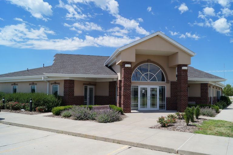Meadowlark Dental Associates - Kearney, NE - Dental clinic At 1055 W 56th St, Kearney, NE 68845 3 photo 353248b6 4bf5 457c aeab c6eca4b522df 768x512