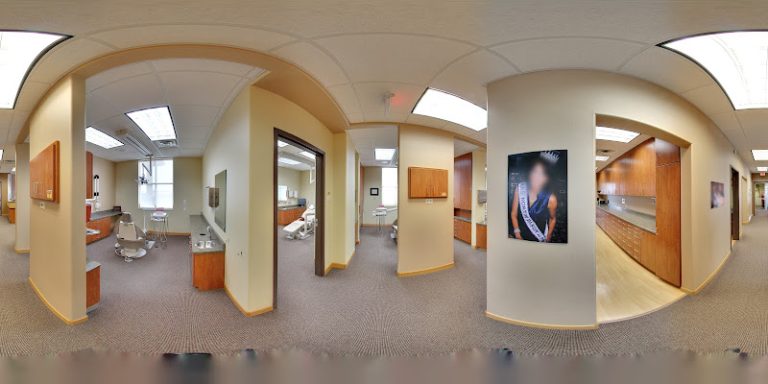 Lundstrom Family Dentistry - Dental clinic At 4110 40th St S #102, Fargo, ND 58104 3 photo 377e7f25 f68f 4e1e b6c2 2af6667d3ab6 768x384
