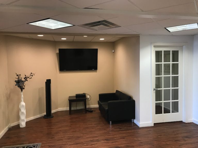 Village Dental Group - Dentist At 1151 S High St, Columbus, OH 43206 3 photo 3a807816 4bdb 4f60 81bf ff1e8532fe58 768x576