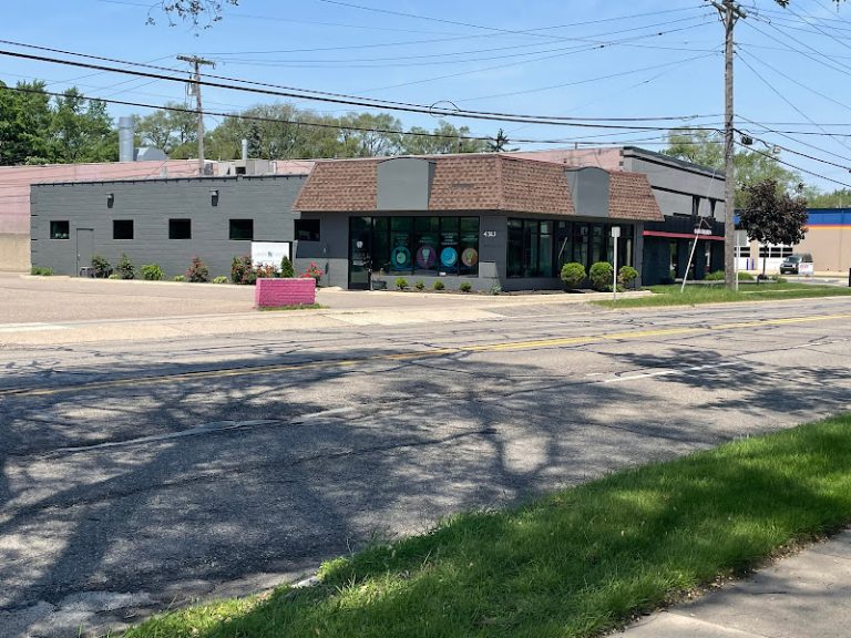 Lumon Dental - Dentist At 4313 Rochester Rd, Royal Oak, MI 48073 2 photo 4b9fdac4 8c5f 4bf6 8d85 e937d7d1cdc1 768x576