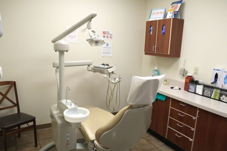 Waterbury Dental Care - Dentist At 558 Chase Ave, Waterbury, CT 06704 3 photo 4f3b2146 67c8 4b92 93fb 76bdb6dc44d4 768x513
