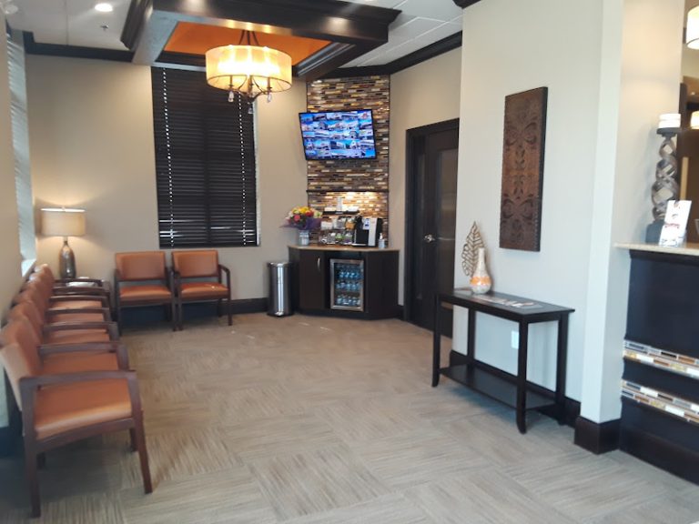 Village Grove Dental Care - Dentist At 4120 N 197th Ave, Buckeye, AZ 85396 2 photo 54a7ccf1 8c29 41ad b26f 6fbe2a4ef4a7 768x576