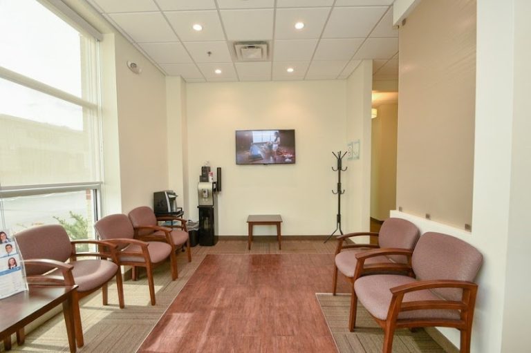 Dentists of Highland Park - Dentist At 2096 Ford Pkwy, St Paul, MN 55116 3 photo 58b39554 75e7 4608 81c3 3db6f9961608 768x511