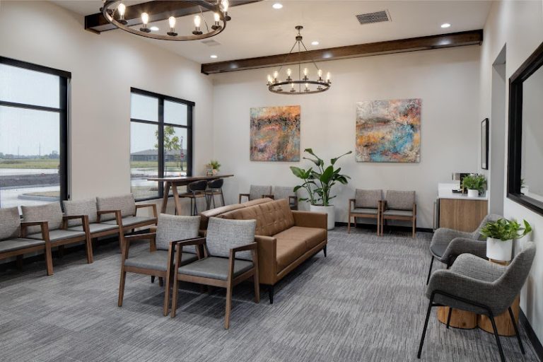 Saving Smiles Dentistry - Dentist At 5285 42nd St S, Fargo, ND 58104 4 photo 59dbf4ca c5f0 4845 ac18 829633a00333 768x512