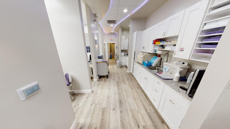 Lake Deaton Dental | Dentist The Villages Florida - Cosmetic dentist At 717 Kristine Way, The Villages, FL 32163 2 photo 5a292db6 f368 4cbc 8136 619cf8320596 768x432