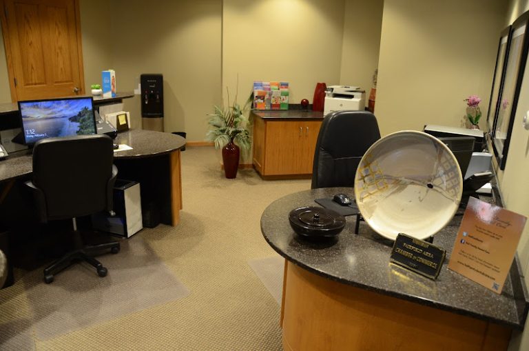 Holt Family Dental Care - Dentist At 106 E Washington Ave, Fairfield, IA 52556 4 photo 61f472ca bb55 4ee2 be01 362c742496d8 768x509