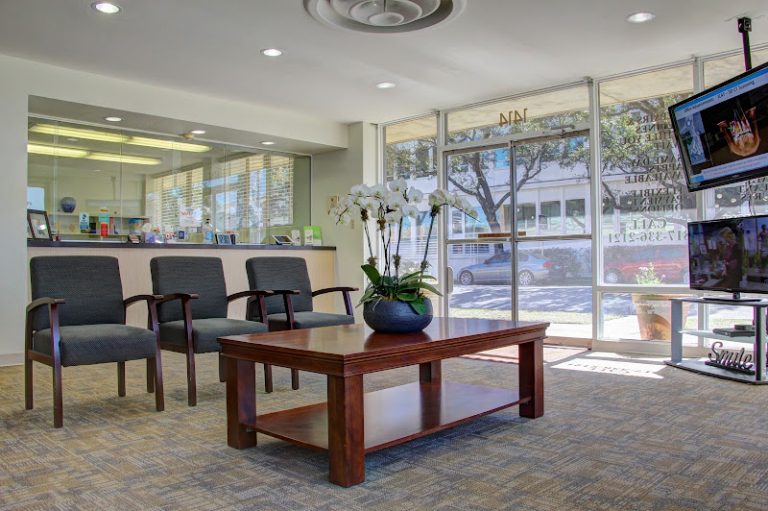 Texas Implant & Dental Center of Fort Worth - Dental implants provider At 1414 Texas St, Fort Worth, TX 76102 2 photo 67af1c4d d693 458f b9ac ca76e0d5d708 768x511