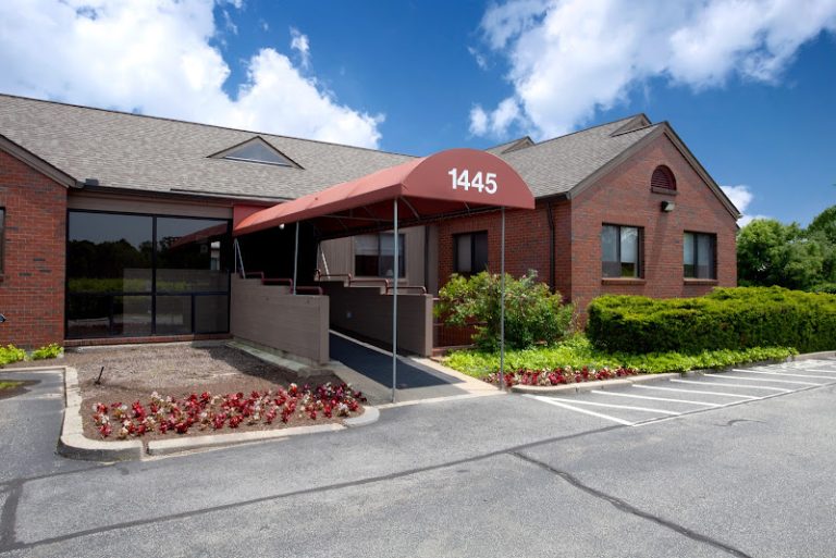 Riverside Family Dental - Dentist At 1445 Wampanoag Trail, Riverside, RI 02915 2 photo 6f7a2194 c409 479e 8306 e052de021ce0 768x513