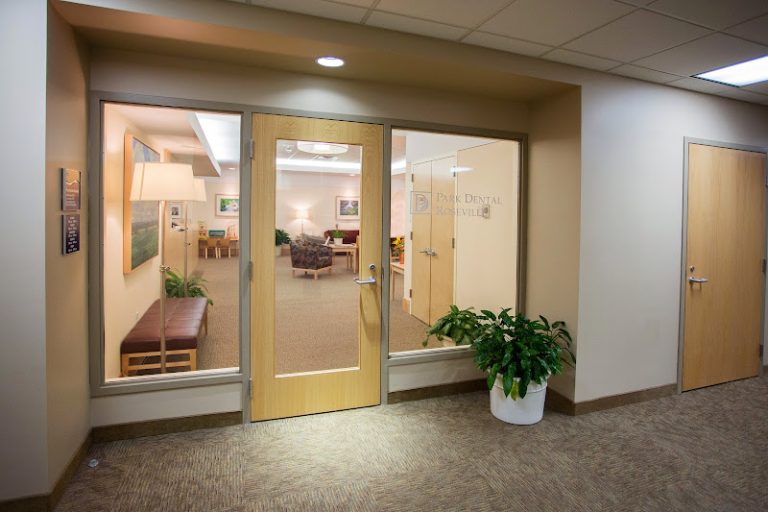 Park Dental Roseville - Dental clinic At 1835 County Rd C West UNIT 220, Roseville, MN 55113 3 photo 72937847 26ec 4593 8dea f9973a238b18 768x512