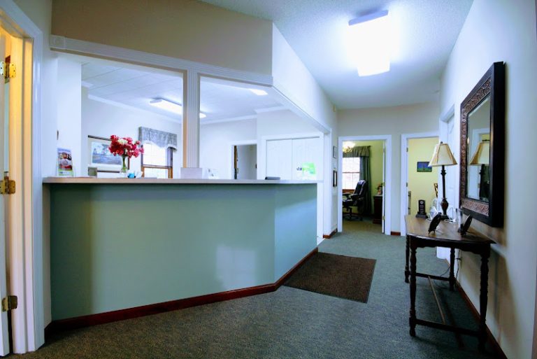 Petty Dental - Dentist At 2118 N Jackson St, Tullahoma, TN 37388 2 photo 747a8d08 71d9 48c3 8ef1 f108b7edc555 768x513