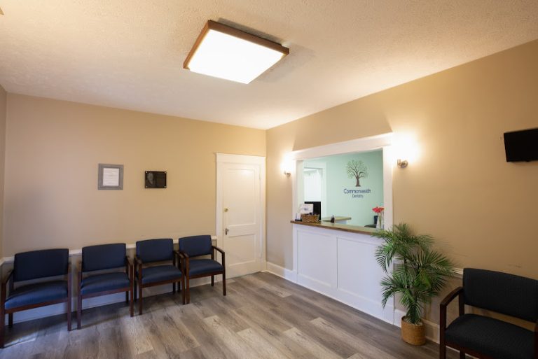 Commonwealth Dentistry Crewe - Dentist At 600 W Virginia Ave, Crewe, VA 23930 4 photo 79491f64 60c2 4f77 a7a7 993fe068ea77 768x513