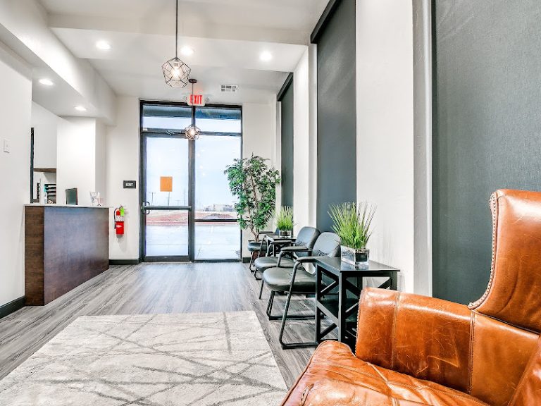 Bluff Creek Dental - Dentist At 15101 Crown At Lone Oak Rd, Edmond, OK 15101 4 photo 88cf08cc 815c 4fe9 b311 8f1b15c119ad 768x576