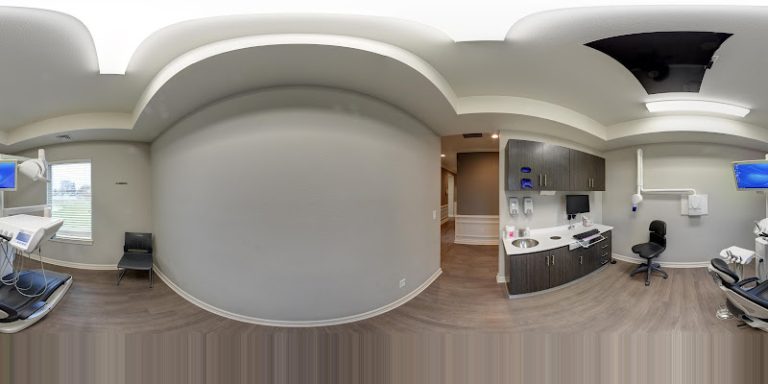 Hometown Dental Clinic - Dentist At 2580 WI-32, Port Washington, WI 53074 4 photo 9b209020 12c2 479e 88f6 e0cc190a4f9a 768x384