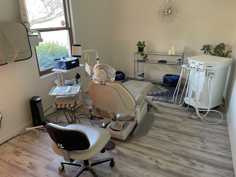 Sandi's Smiles Dental - Dentist At 901 Rio Grande Blvd NW, Albuquerque, NM 87104 2 photo 9d2c0c94 9aff 496d acc5 72a86b3b2138 768x576