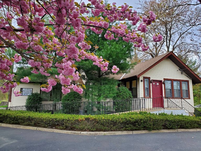 R S Family Dental Inc - Dentist At 2277 NJ-33 #412, Hamilton Township, NJ 08690 2 photo a573082a ec58 45f3 9ece 82e715426d1d 768x576