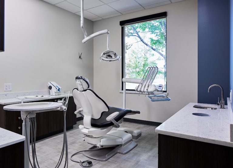 Brookfield Dental Care - Dentist At 17600 W Capitol Dr, Brookfield, WI 17600 1 photo a671090b 470e 4b8b 8958 25f426303146 768x553