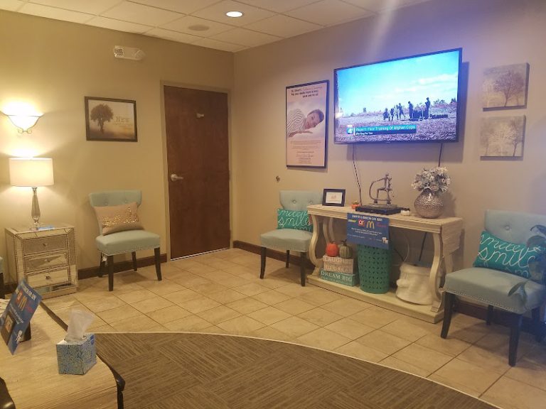 Dental Care Center of South Kansas City - Dentist At 325 E 135th St, Kansas City, MO 64145 2 photo aa421295 9908 4cb6 8206 8900a9b005c3 768x576
