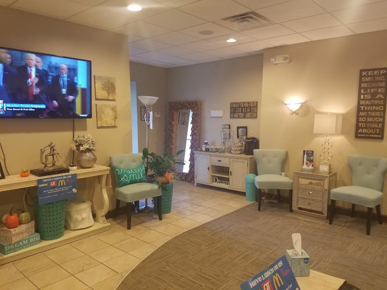 Dental Care Center of South Kansas City - Dentist At 325 E 135th St, Kansas City, MO 64145 3 photo acb6a2f1 5603 44dd 9b97 ee11756fa44e 768x576