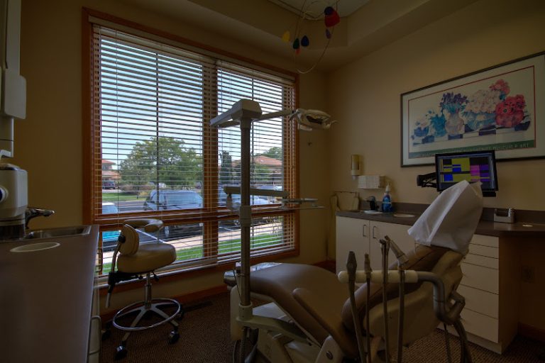 Foxridge Dental - Dentist At 1001 N Gammon Rd #1, Middleton, WI 53562 4 photo ad1fe0ee d820 47dd 8dd1 9fa0b8a87b40 768x512