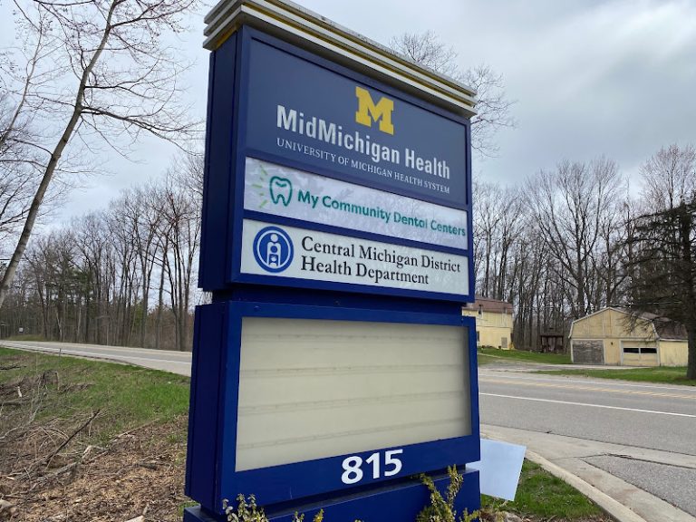 My Community Dental Centers ~ Harrison - Dentist At 815 N Clare Ave, Harrison, MI 48625 3 photo ad559089 4f3b 4462 8da0 4a64f93e9e9f 768x576