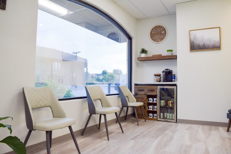 Rocky Mountain Dental Co. - Dentist At 1026 Eagleridge Blvd, Pueblo, CO 81008 2 photo b9bda9fc 24b1 47ff 8d9f 56261aca53ed 768x513