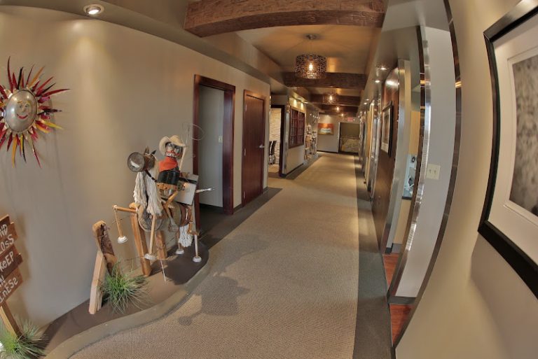 Salina Dental Arts - Dentist At 1829 S Ohio St, Salina, KS 67401 3 photo c43dc885 20e2 4a32 a58a 30bb17ab2562 768x513