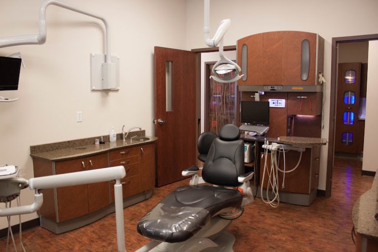 Hilltop Family Dental - Dentist At 3090 Talon Dr, Casper, WY 82604 4 photo e641ca40 8686 4cc8 8c64 02f75c9c3270 768x513