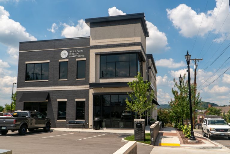 Sullivan Dental Partners - Cosmetic dentist At 5015 Harpeth Dr, Brentwood, TN 37027 4 photo f20fee50 d9d1 44ea 804f fa9d80e99ede 768x513
