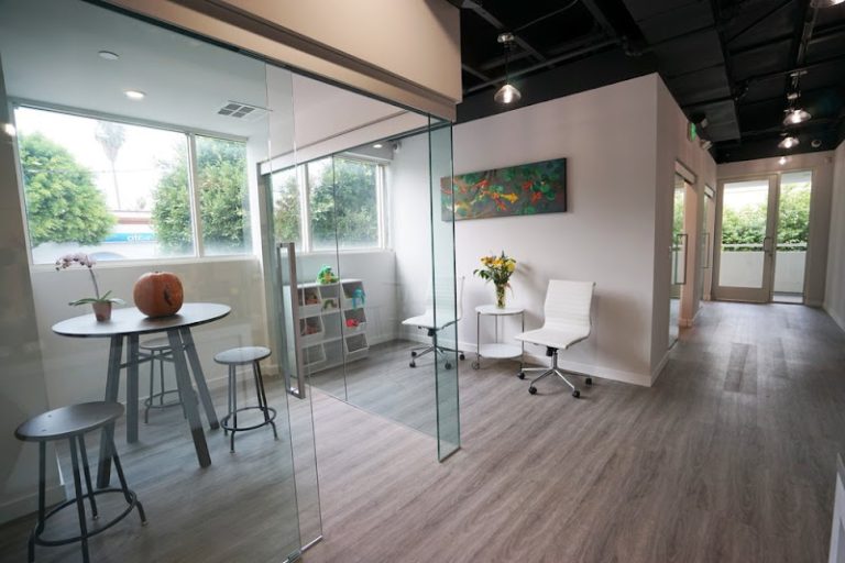 Vision Dental Montana - Dentist At 1502 Montana Ave UNIT 205, Santa Monica, CA 90403 1 photo f34439e2 1646 46db 9d7d dd35cc644dfa 768x512