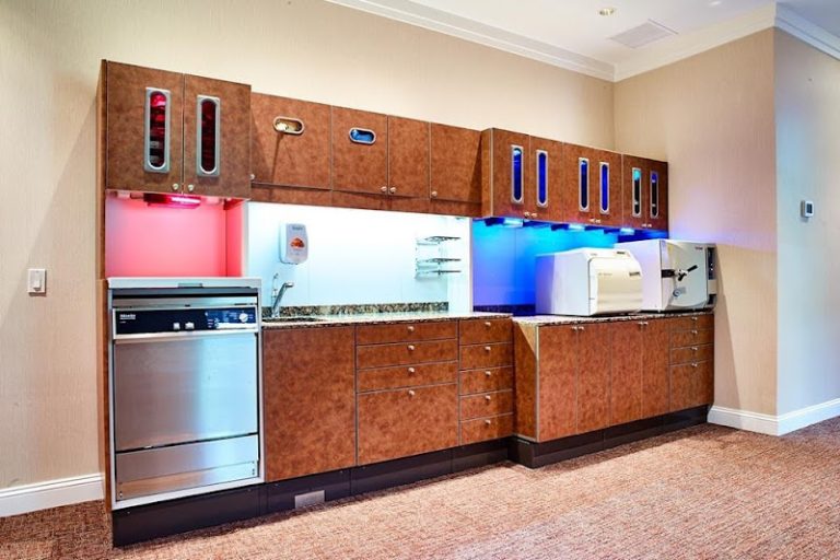 Arrowhead Dental Associates - Dental clinic At 4995 S County Trail, Charlestown, RI 02813 2 photo f69ca3bd f59f 47f7 8920 c319460ea00d 768x512