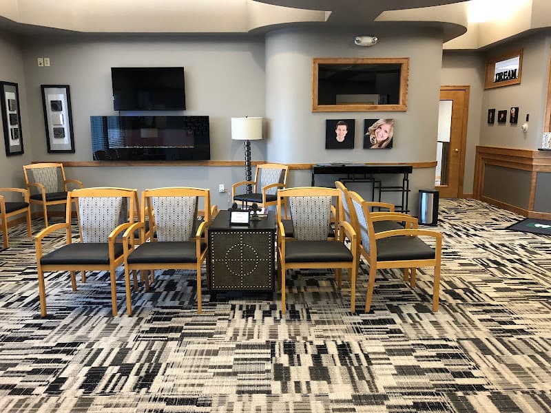 Dakota Dental Health Center: Bengson Douglas T DDS