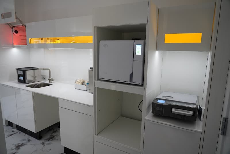 D Dentistry Reno - Dr. Dilan Munaweera DDS — photo 2