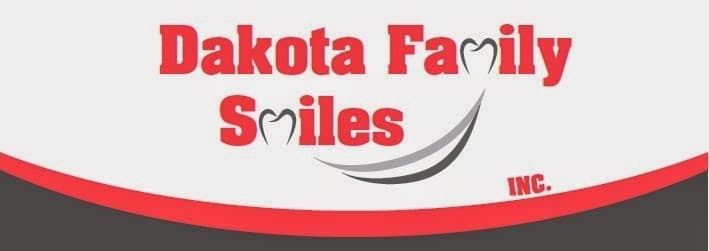 Dakota Family Smiles — photo 4