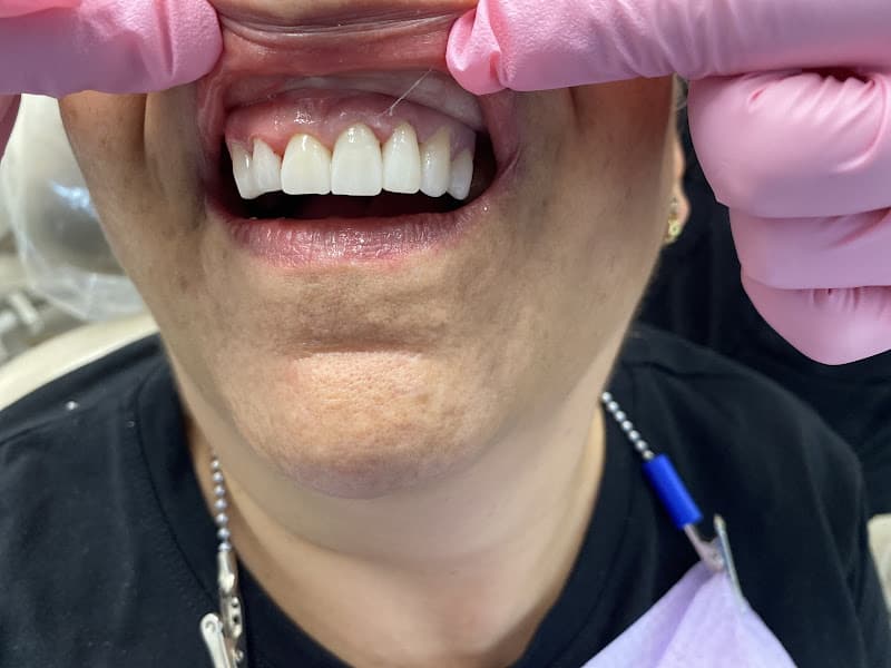 H&M Cosmetic Family Dentistry / Clinica Dental Hispana & Dental Laboratories - Gaithersburg