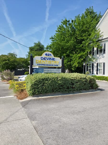 Devine Dentistry — photo 1