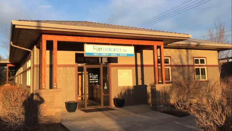 Jay Gronemyer DMD Family and Implant Dentistry